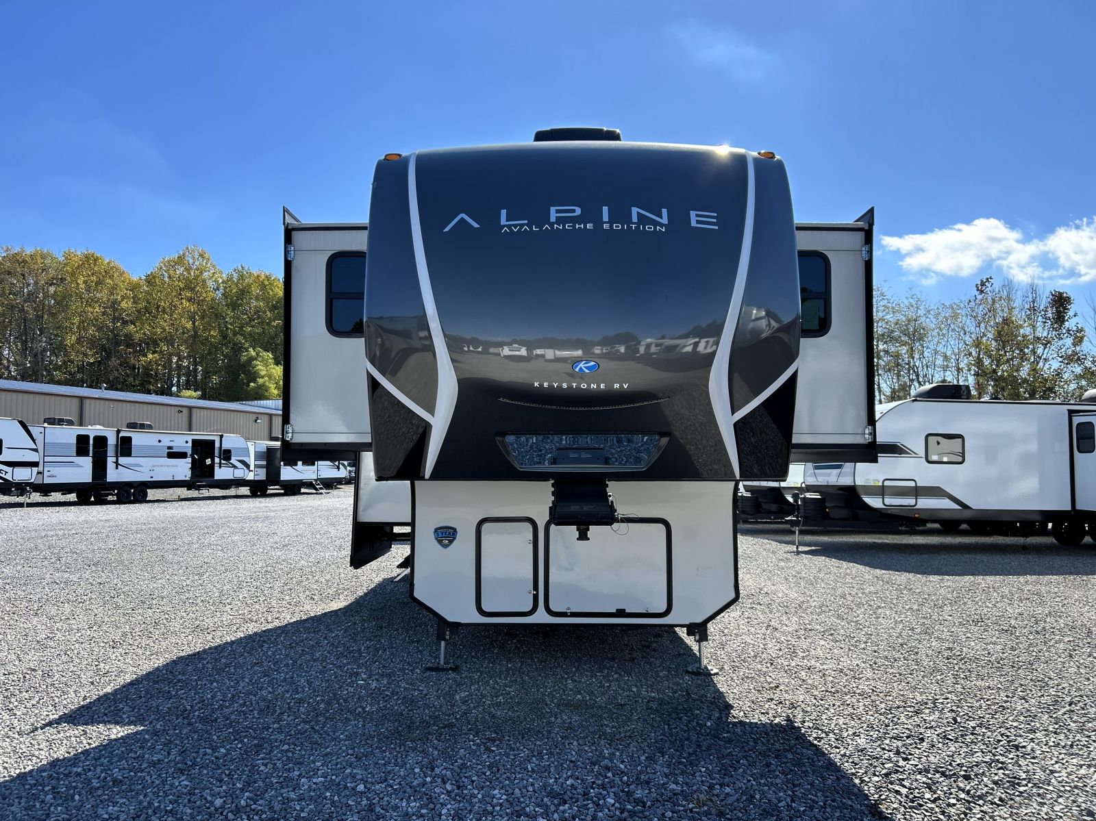 Image of 2024 KEYSTONE RV ALPINE AVALANCHE EDITION 346 FL