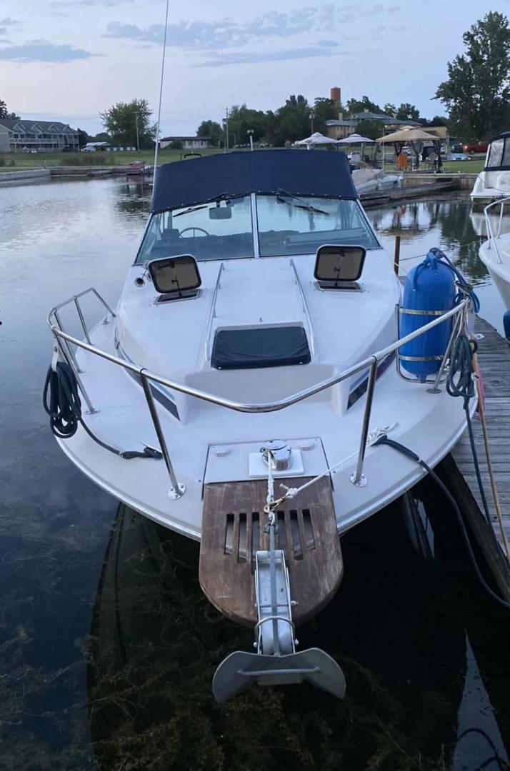 USED 1988 Sea Ray 270 Sundancer - Hutchinson's Boat Works