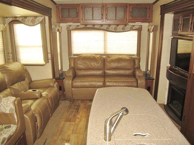 USED 2015 JAYCO EAGLE 355MBQS - Jack's Campers