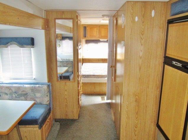 USED 2001 THOR TAHOE 25RL - Jack's Campers