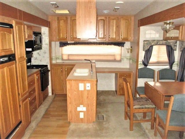 USED 2002 JAYCO DESIGNER 33RKTS - Jack's Campers