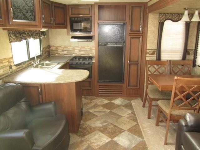 USED 2013 CROSSROADS ZINGER ZT30RK - Jack's Campers