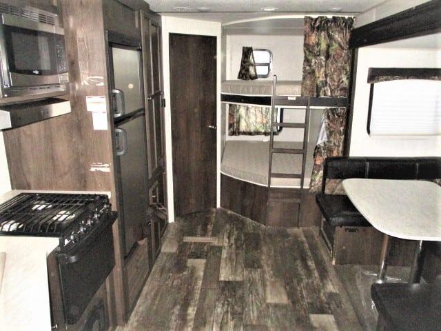 USED 2019 STARCRAFT MOSSY OAK 27BHS - Jack's Campers