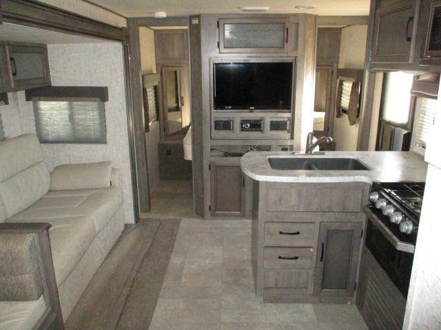 USED 2019 COACHMEN APEX 289TBSS - Jack's Campers
