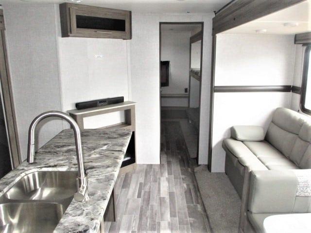 NEW 2022 KEYSTONE ZINGER 331BH - Jack's Campers