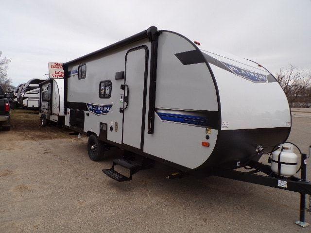 NEW 2022 Forest River Salem FSX Platinum 178BHSKX - Kroubetz Lakeside Campers