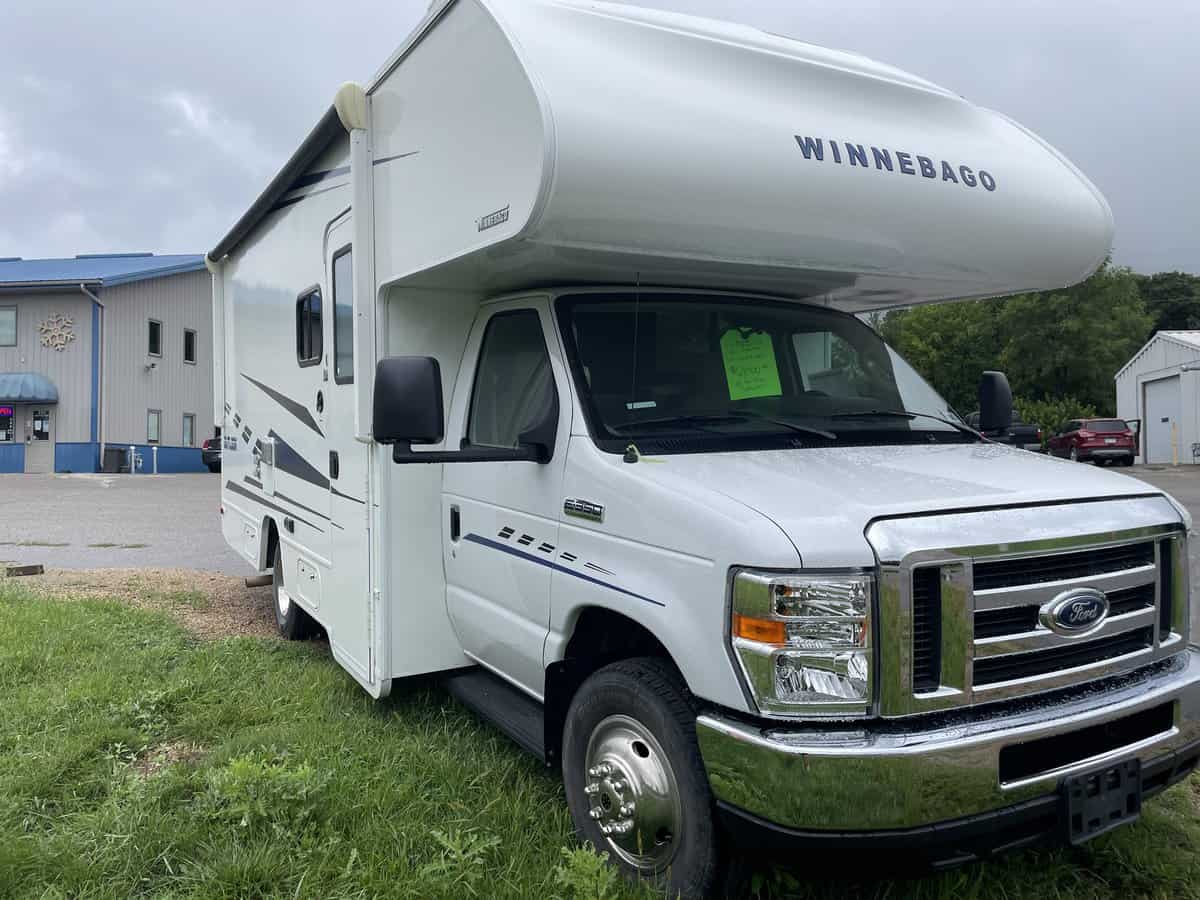 USED 2019 Winnebago Outlook 22E - Kroubetz Lakeside Campers