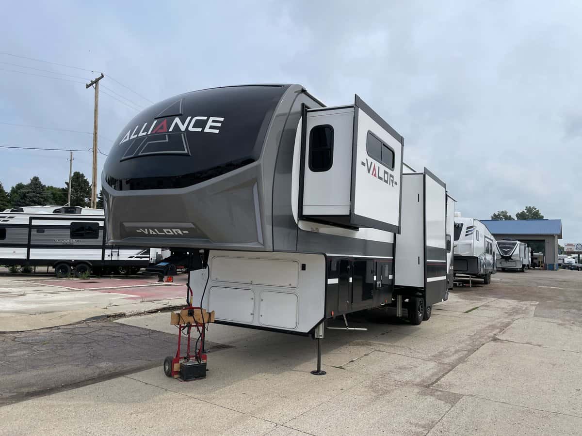 NEW 2024 Alliance RV Valor 36V11 Lake Crystal, MN