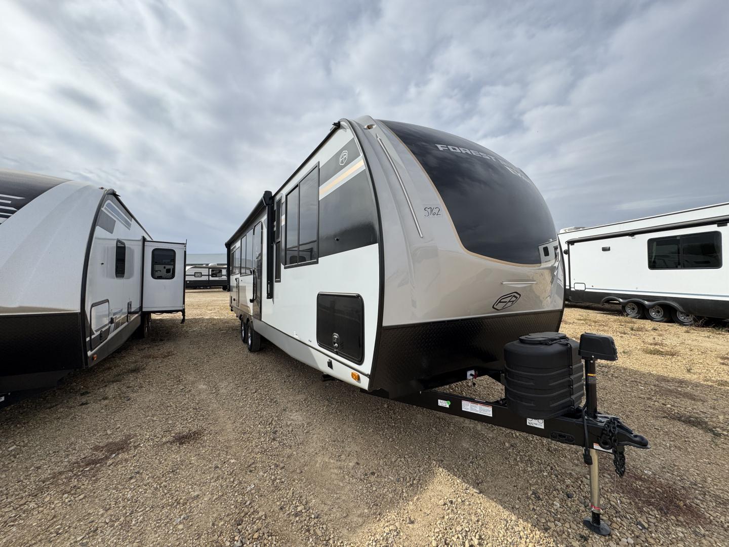 NEW 2025 Forest River Vibe 2600RK - Kroubetz Lakeside Campers