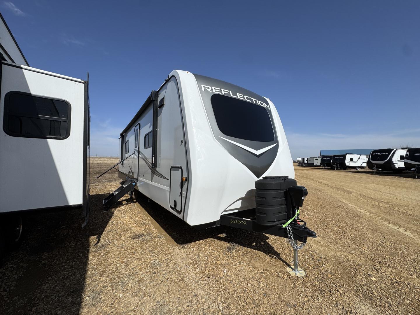 NEW 2025 Grand Design Reflection 322FKTS - Kroubetz Lakeside Campers