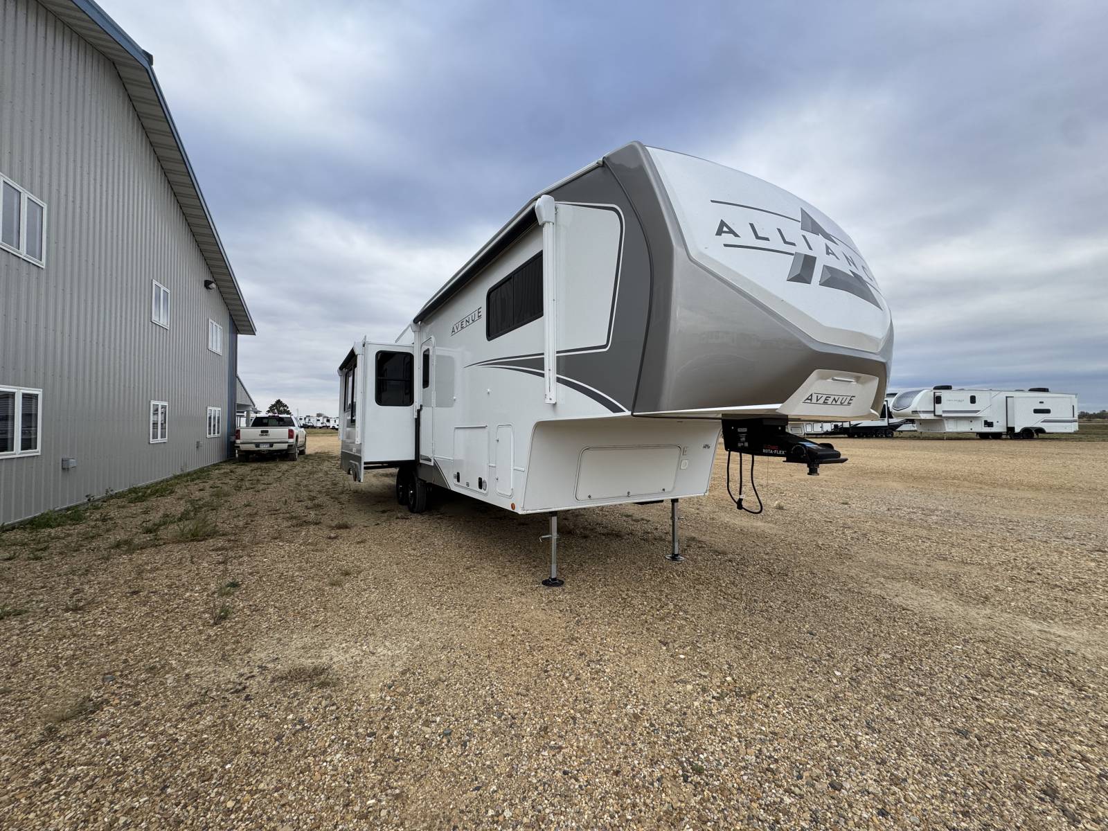 NEW 2026 Alliance Avenue 32RLS - Kroubetz Lakeside Campers