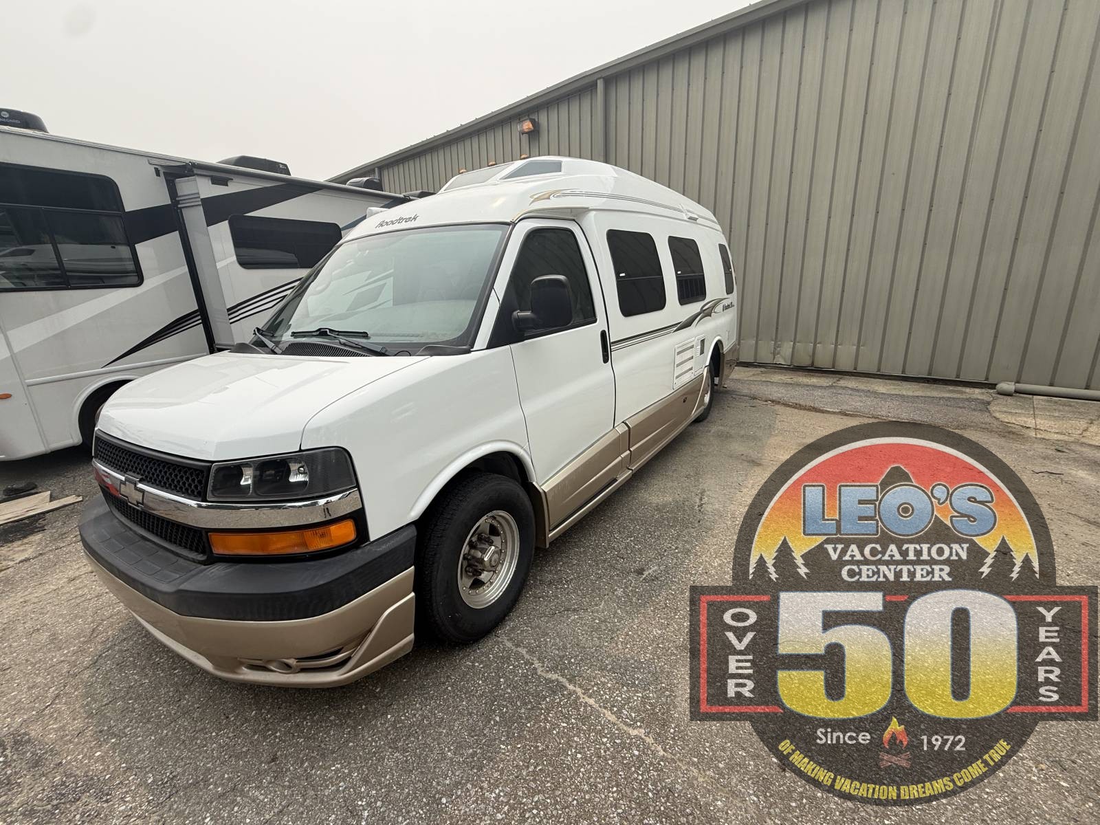 USED 2005 ROADTREK 210 VERSATILE