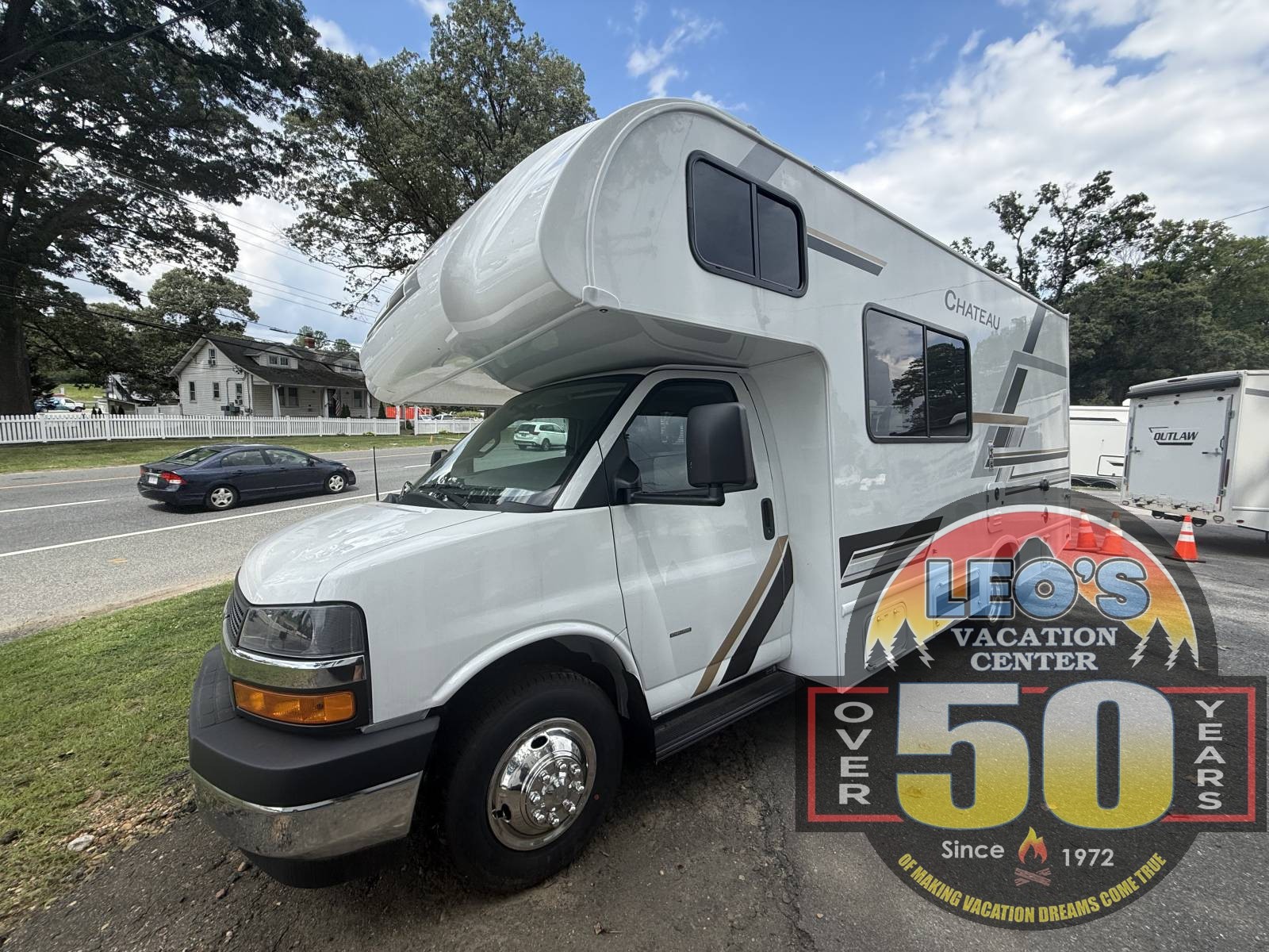 NEW 2027 Thor Motor Coach CHATEAU 21Z