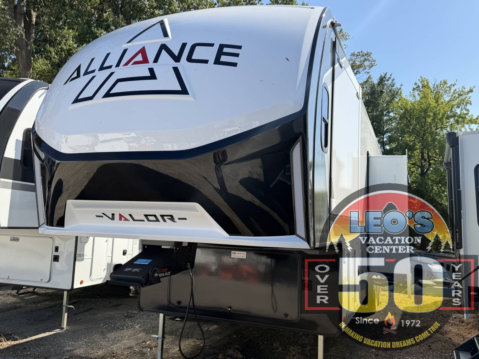 NEW 2027 Alliance Rv VALOR 32A10 - Leo's Vacation Center