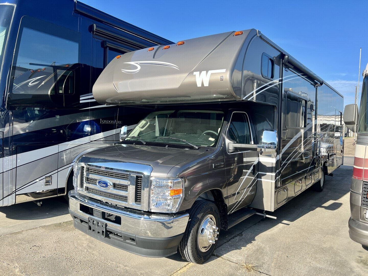 2022 WINNEBAGO MINNIE WINNIE 31H - Miller's RV