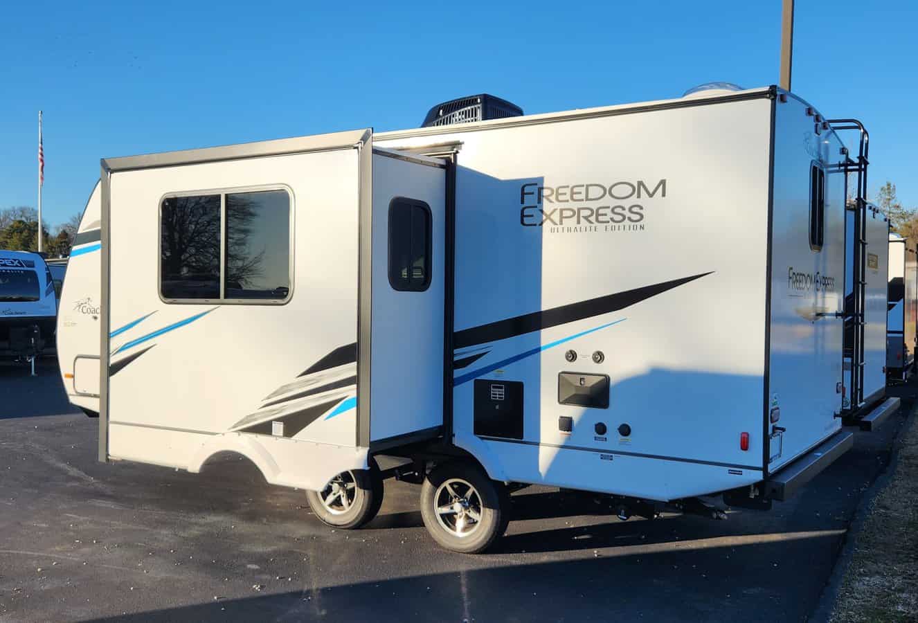 NEW 2023 Coachmen Freedom Express 226RBS St. Louis, MO
