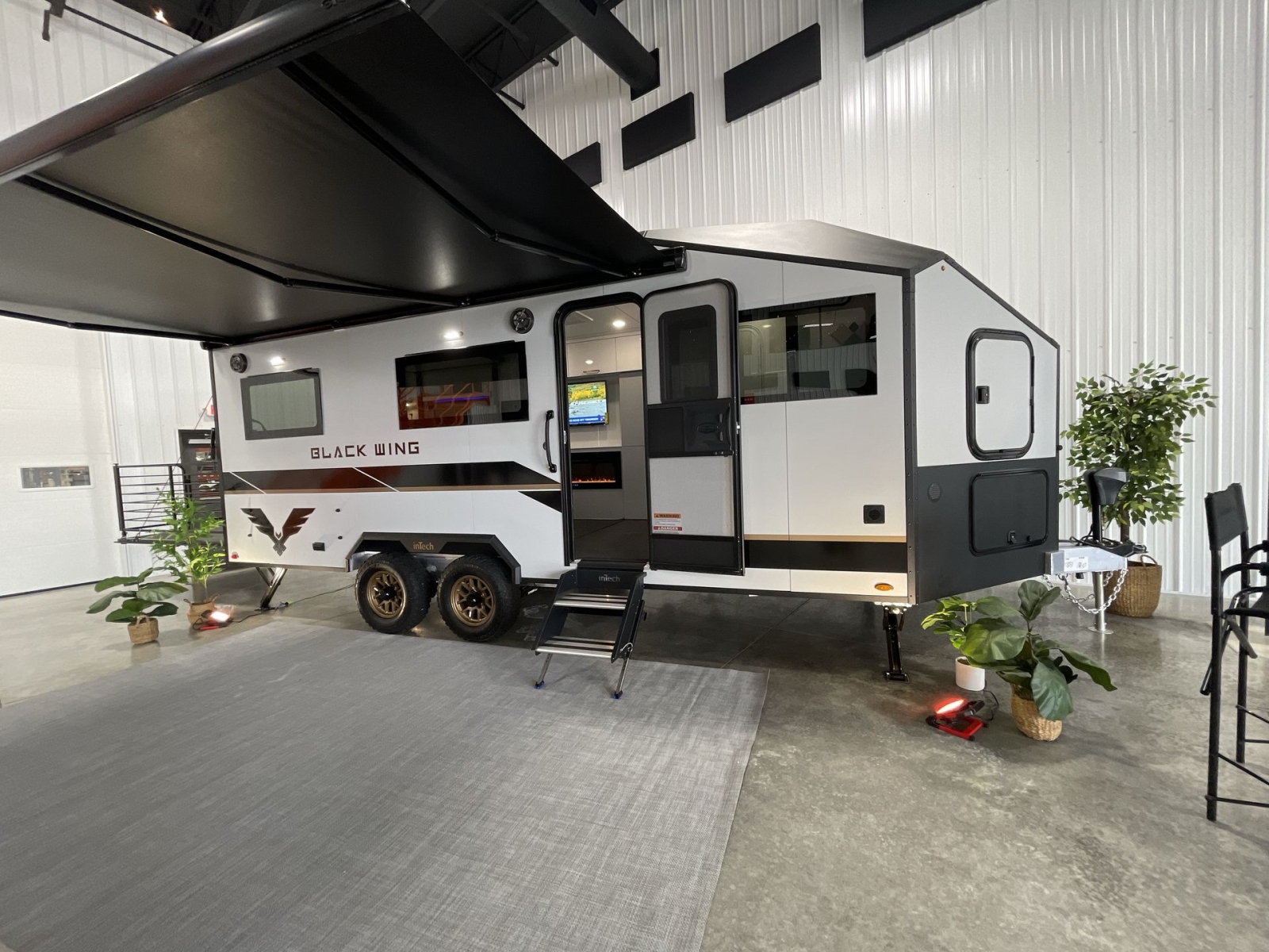 2026 inTech BLACK WING 826-X