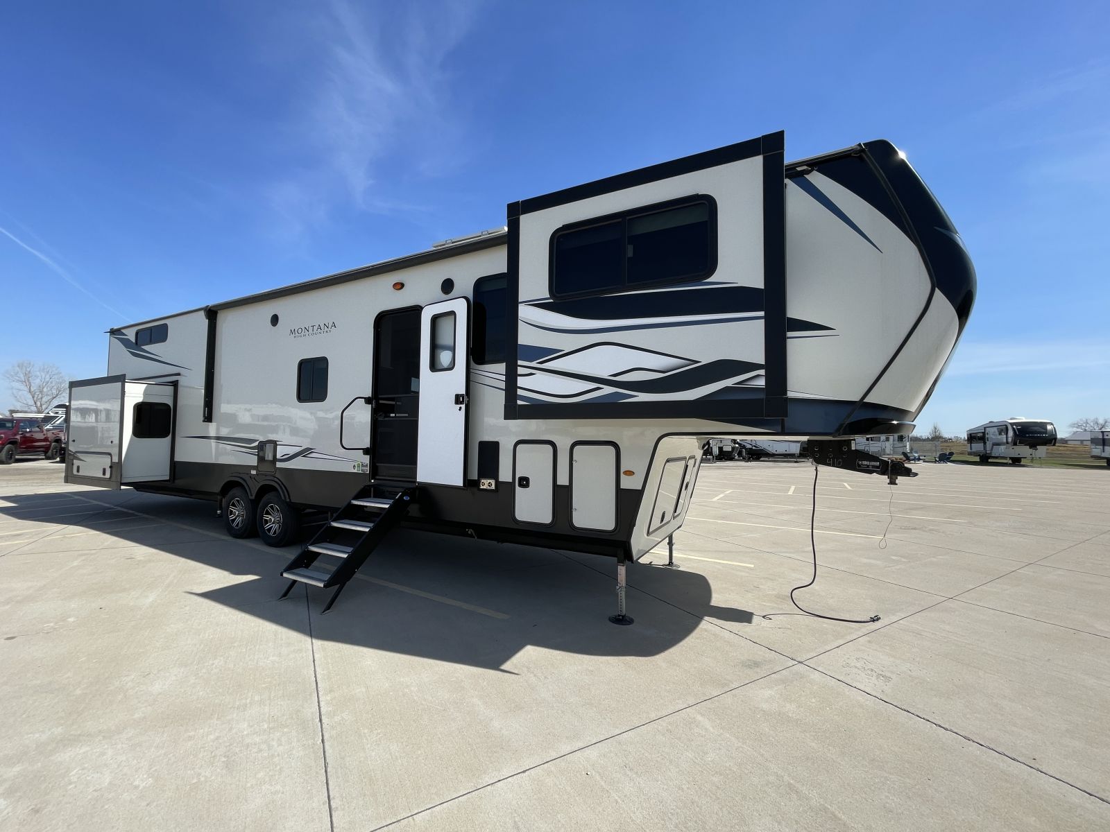 2023 Keystone MONTANA HIGH COUNTRY 377FL - Premier RV