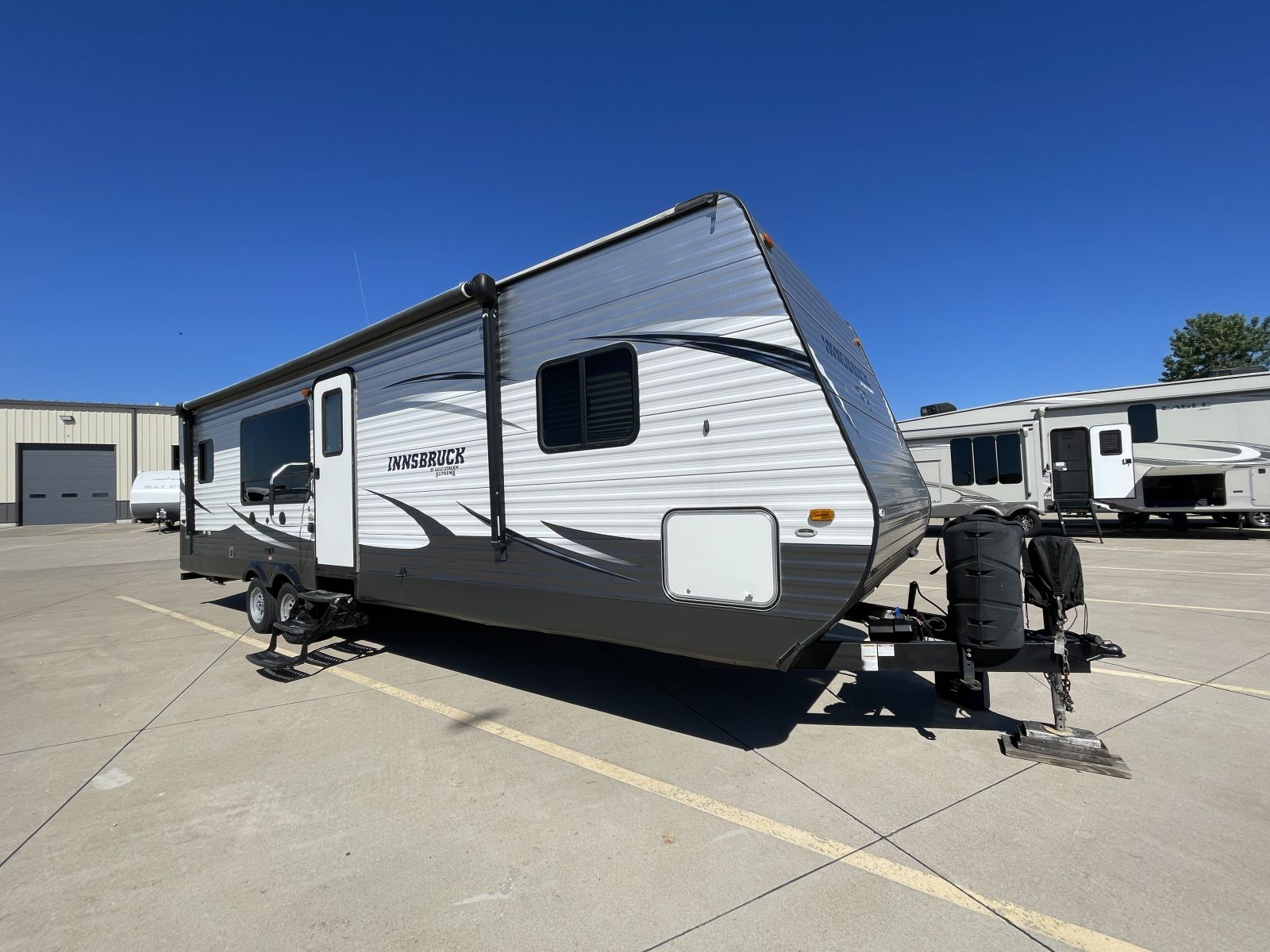 2016 GULFSTREAM INNSBRUCK 295SBW - Premier RV