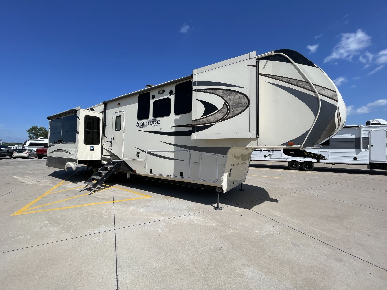 2018 Grand Design SOLITUDE 373FB - Premier RV