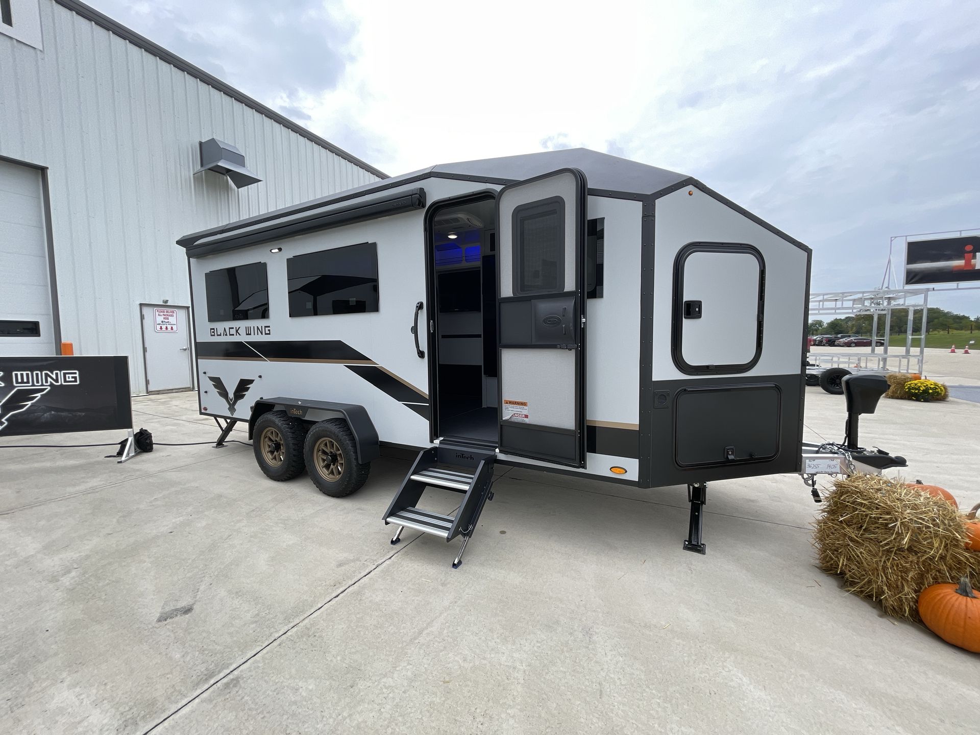 2026 inTech Black Wing 724-X - Premier RV
