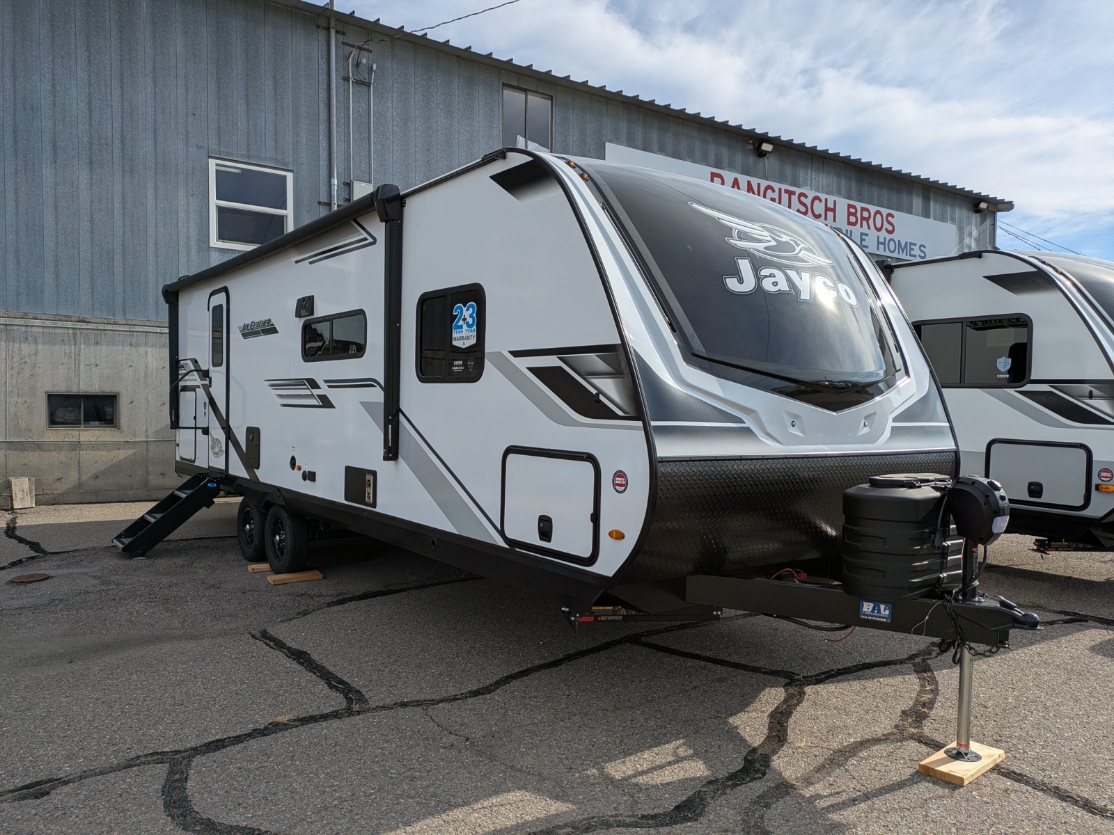 NEW 2026 Jayco JAY FEATHER 25RB - Rangitsch Brothers RV