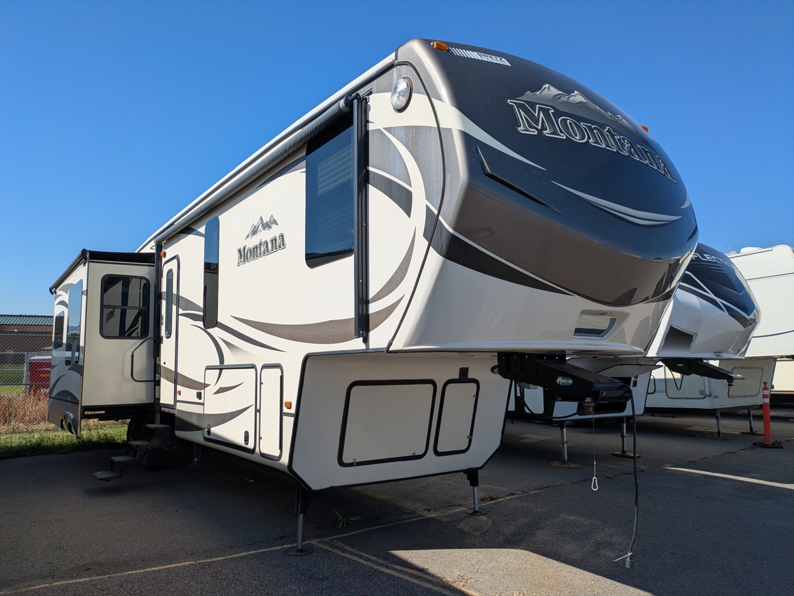USED 2015 Keystone Rv MONTANA 3611RL - Rangitsch Brothers RV