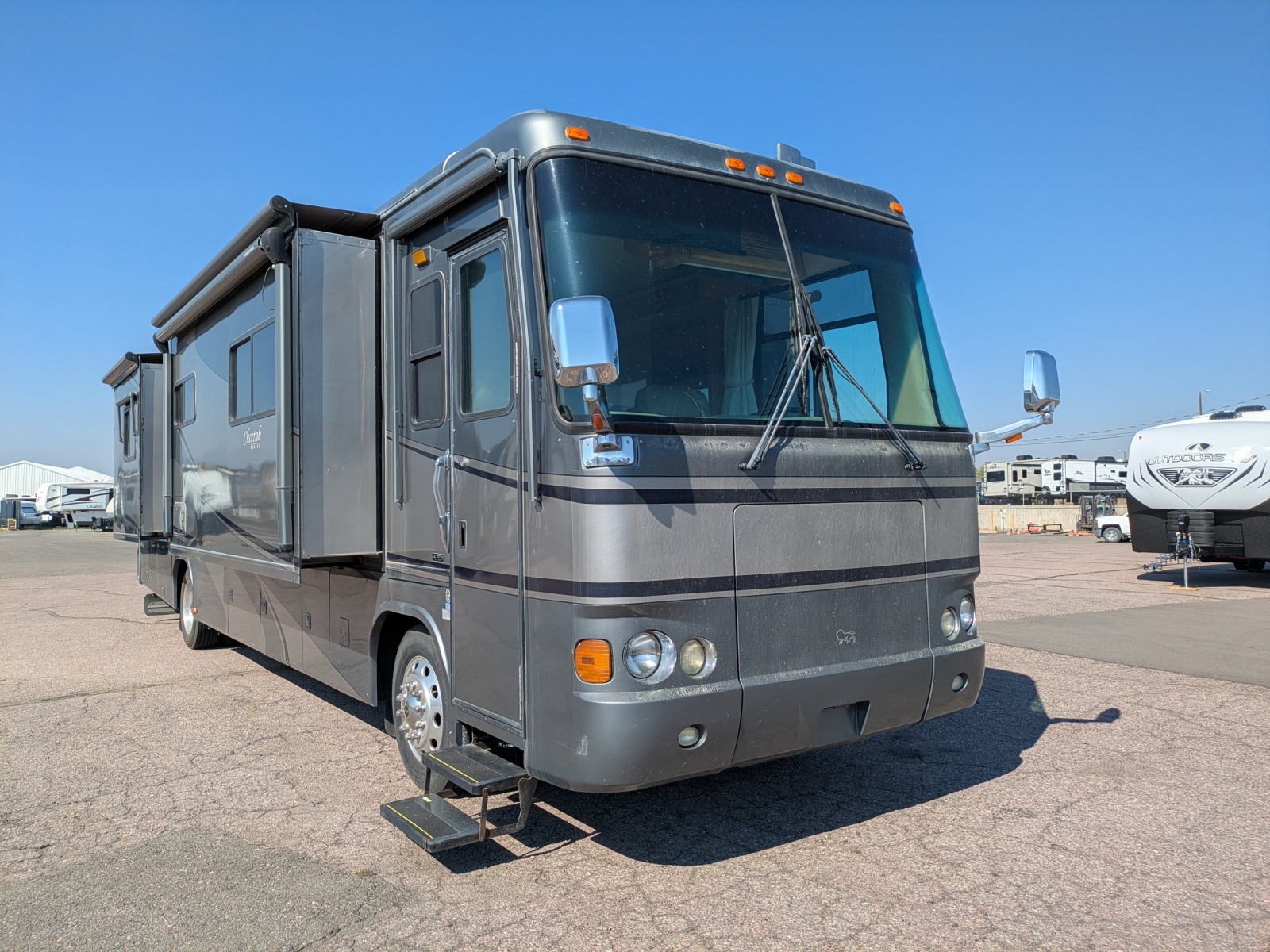 USED 2005 Safari CHEETAH 38PDQ - Rangitsch Brothers RV