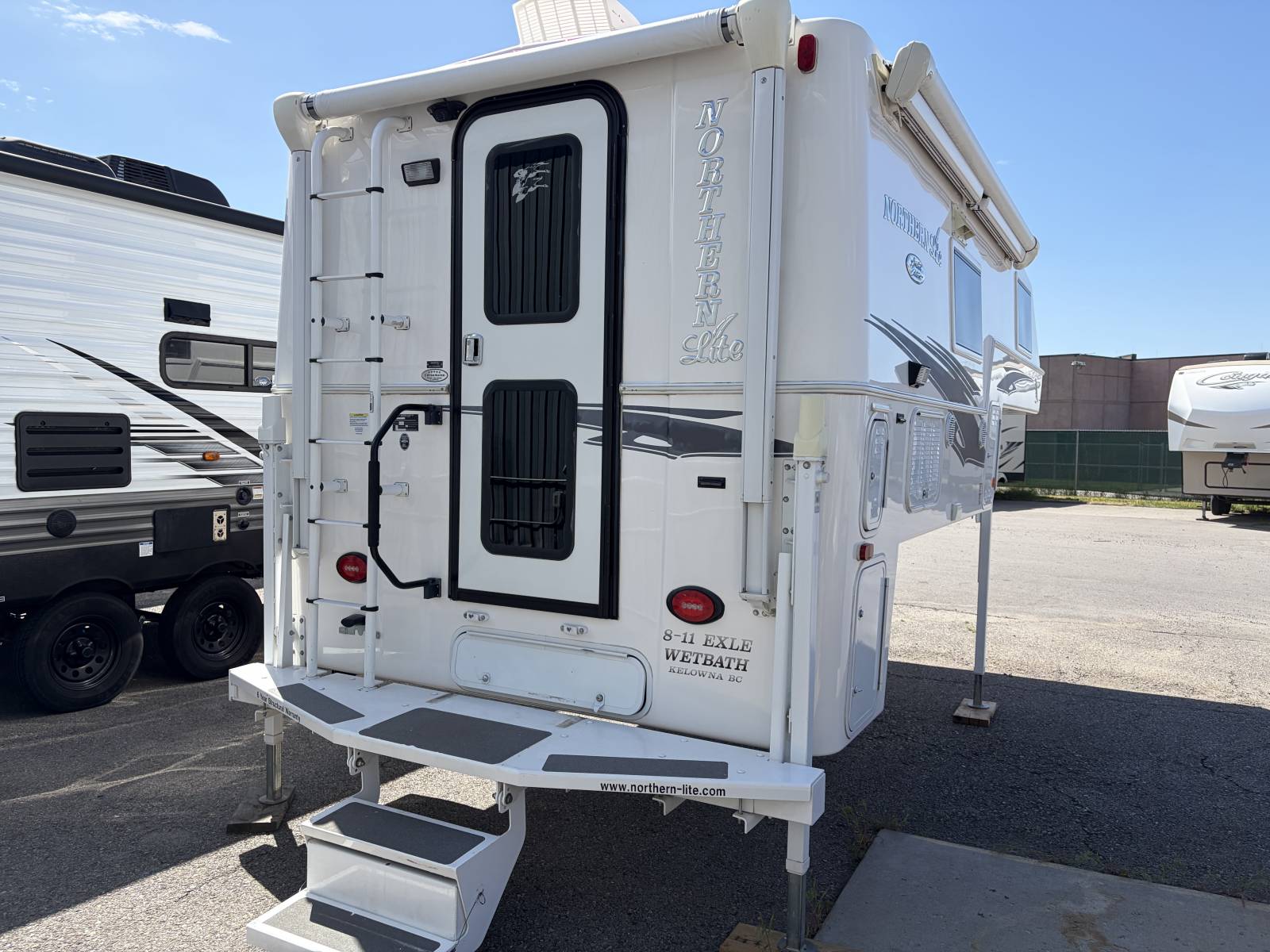 USED 2022 NORTHERN LITE 811 - Rangitsch Brothers RV
