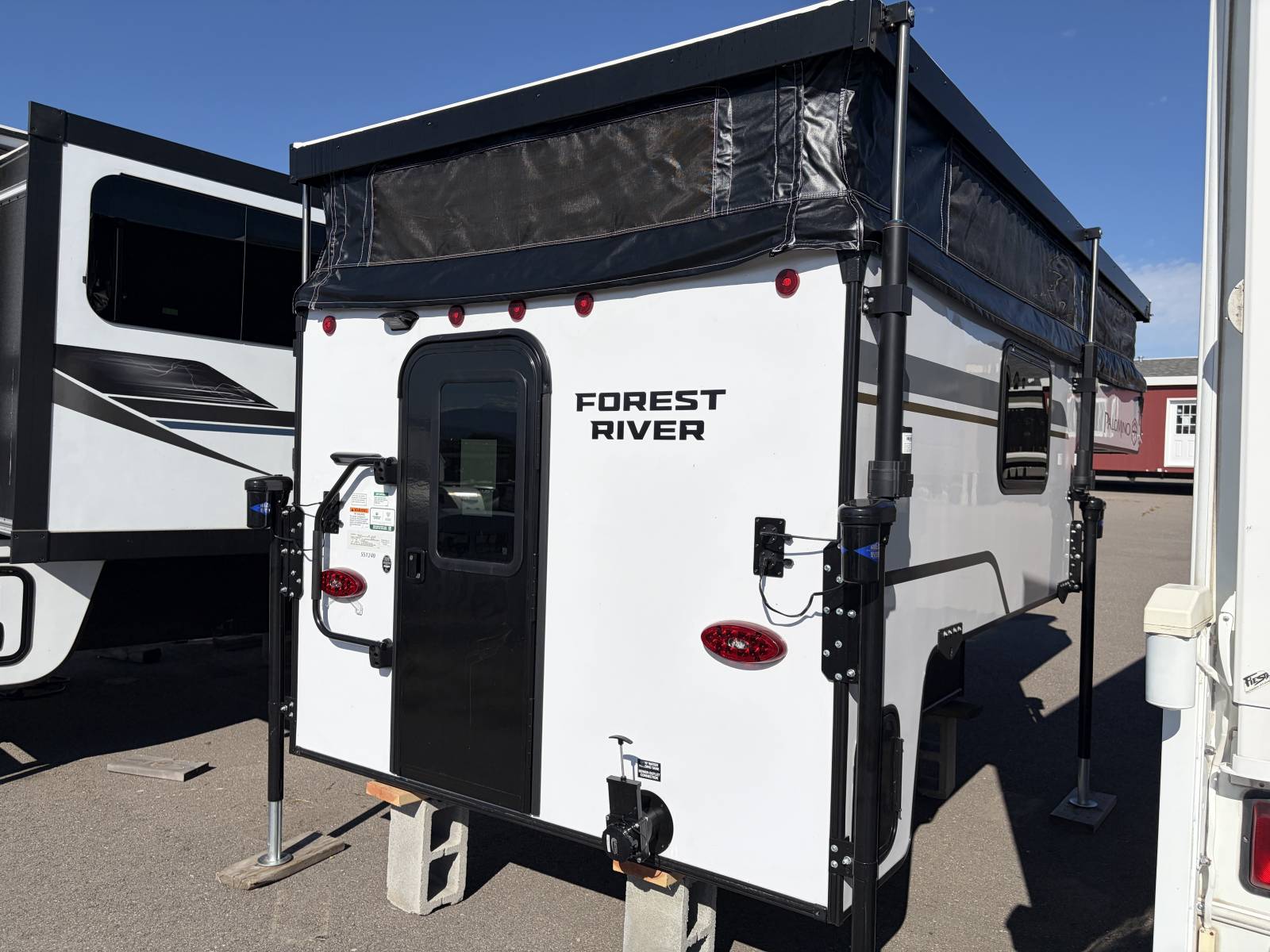 NEW 2027 Palomino SOFTSIDE SZSS-1240 - Rangitsch Brothers RV