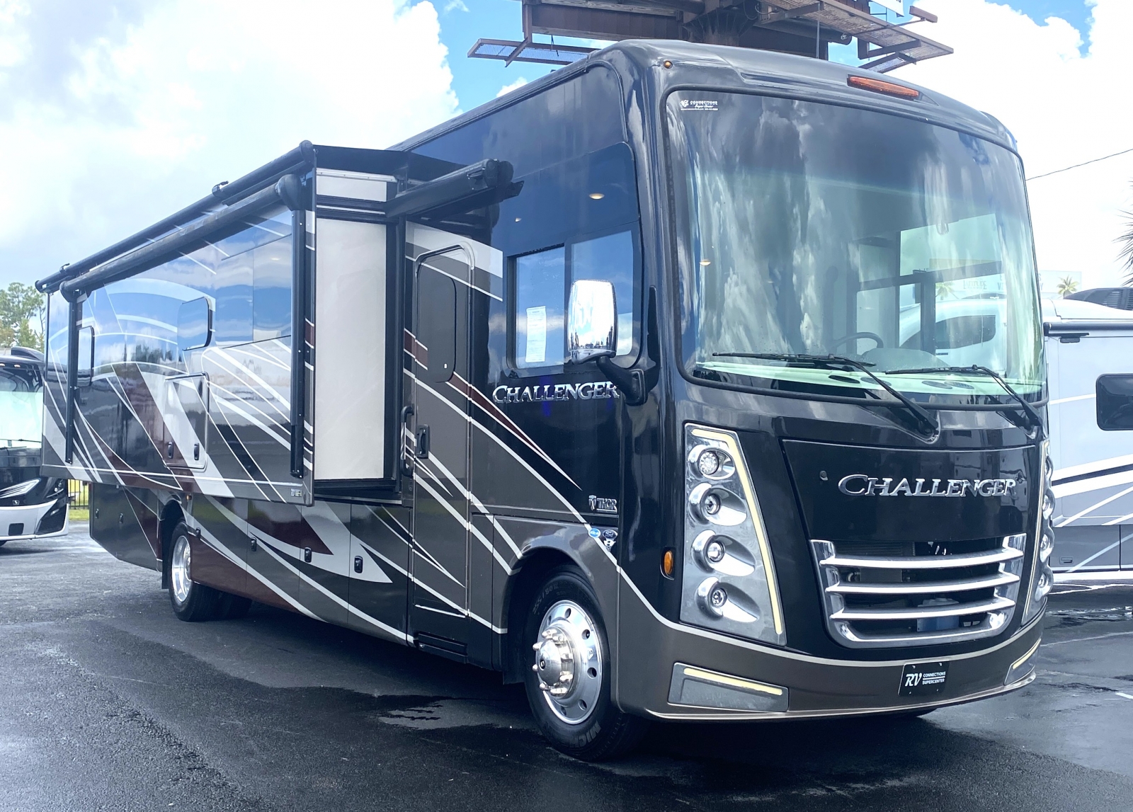2023 Thor Challenger 35MQ - RV Connections