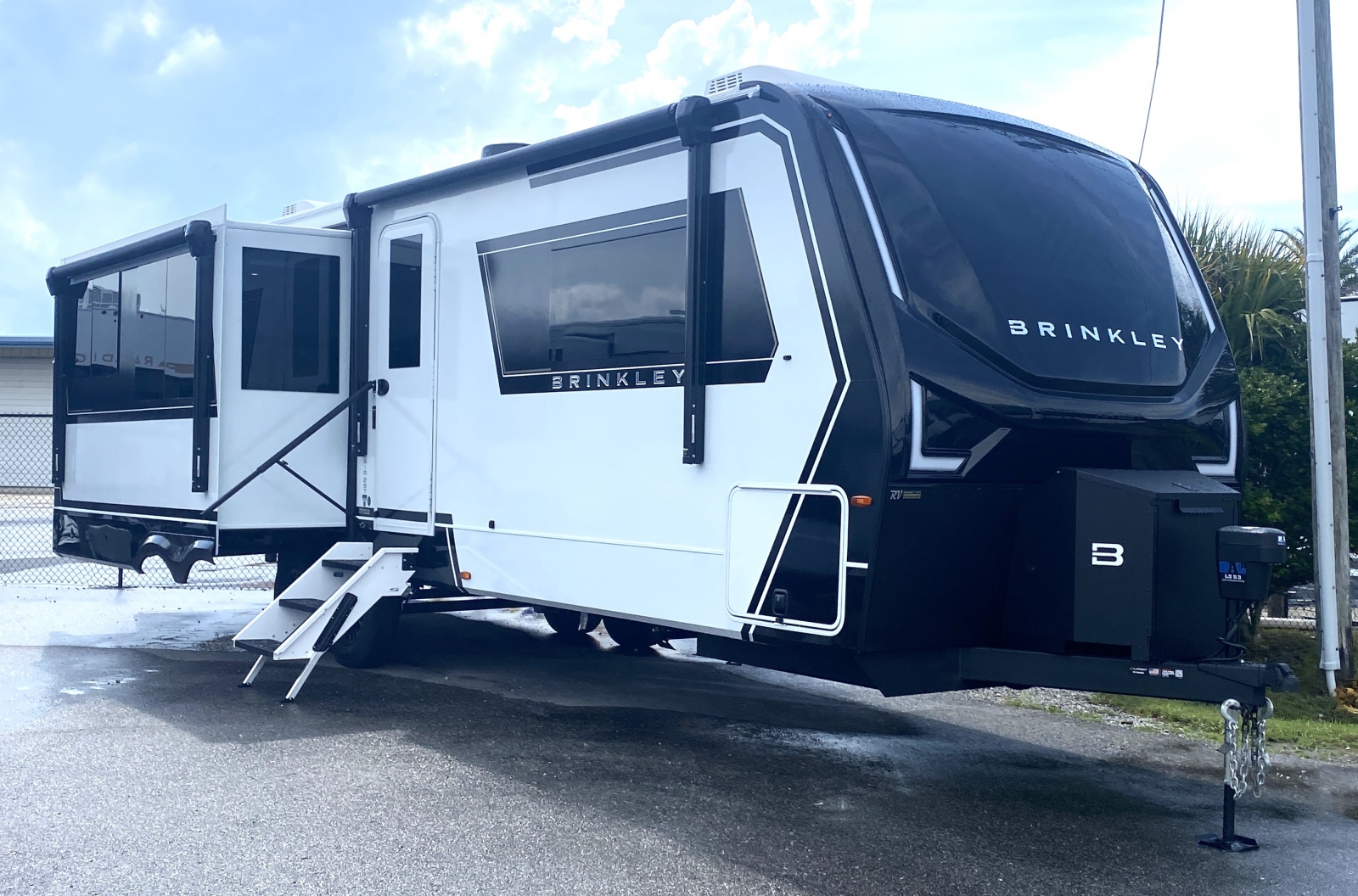 2026 Brinkley Model Z 297 AIR - RV Connections