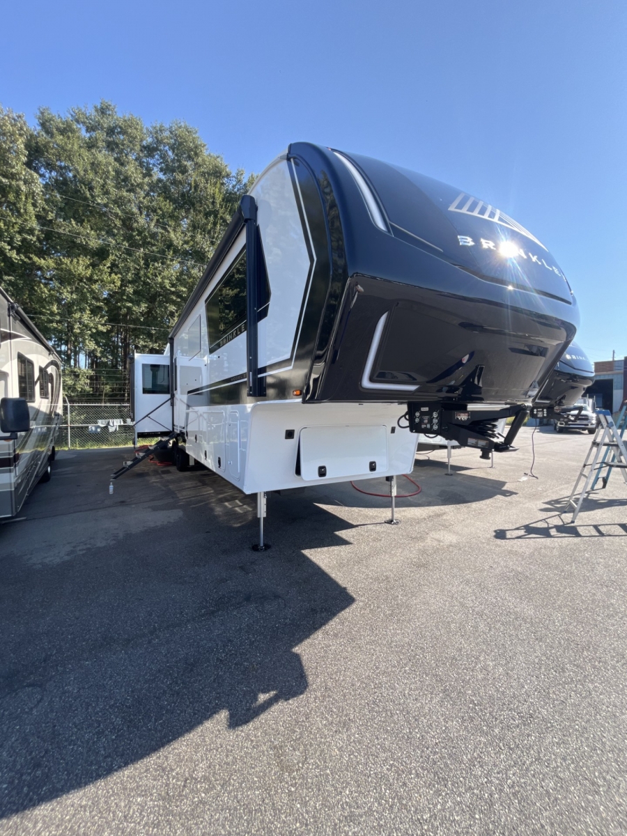 2026 Brinkley Model Z 3610 - RV Connections