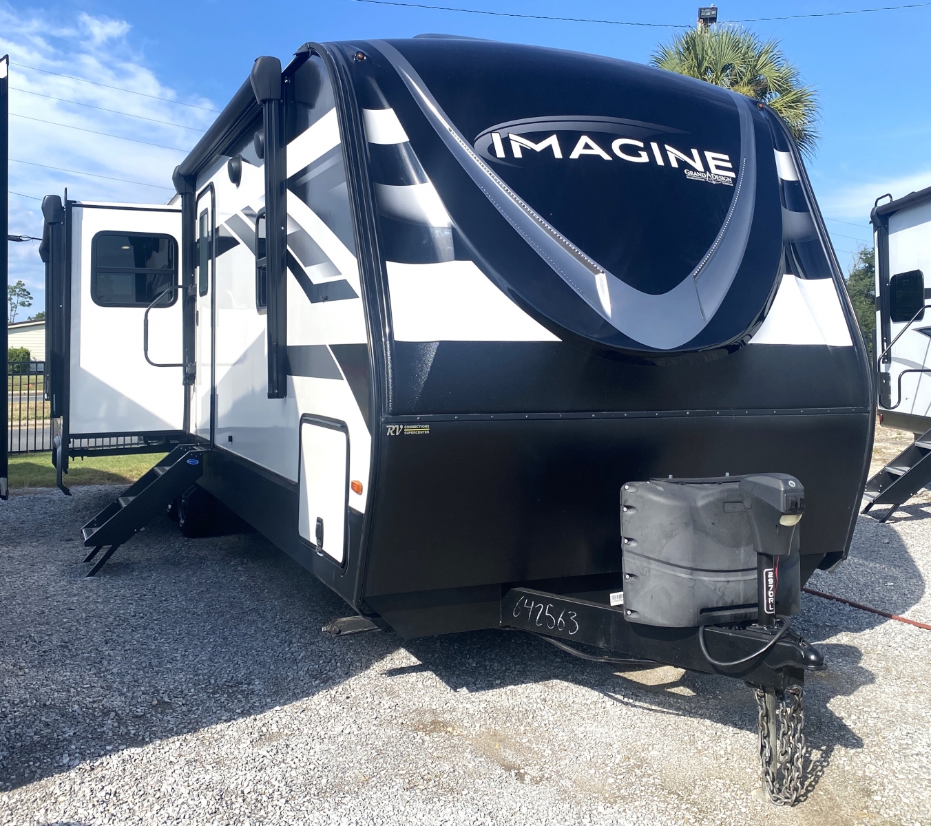 2023 Grand Design Imagine 2970RL - RV Connections