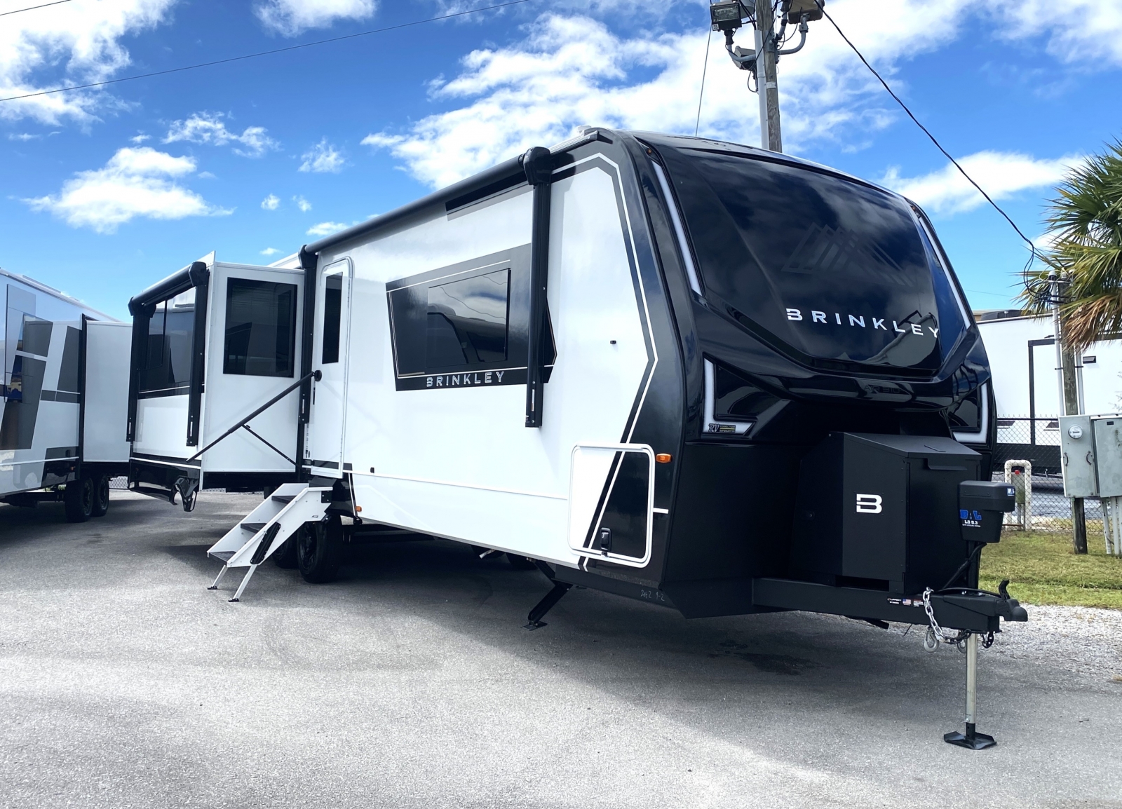 2026 Brinkley Model Z 310 AIR - RV Connections