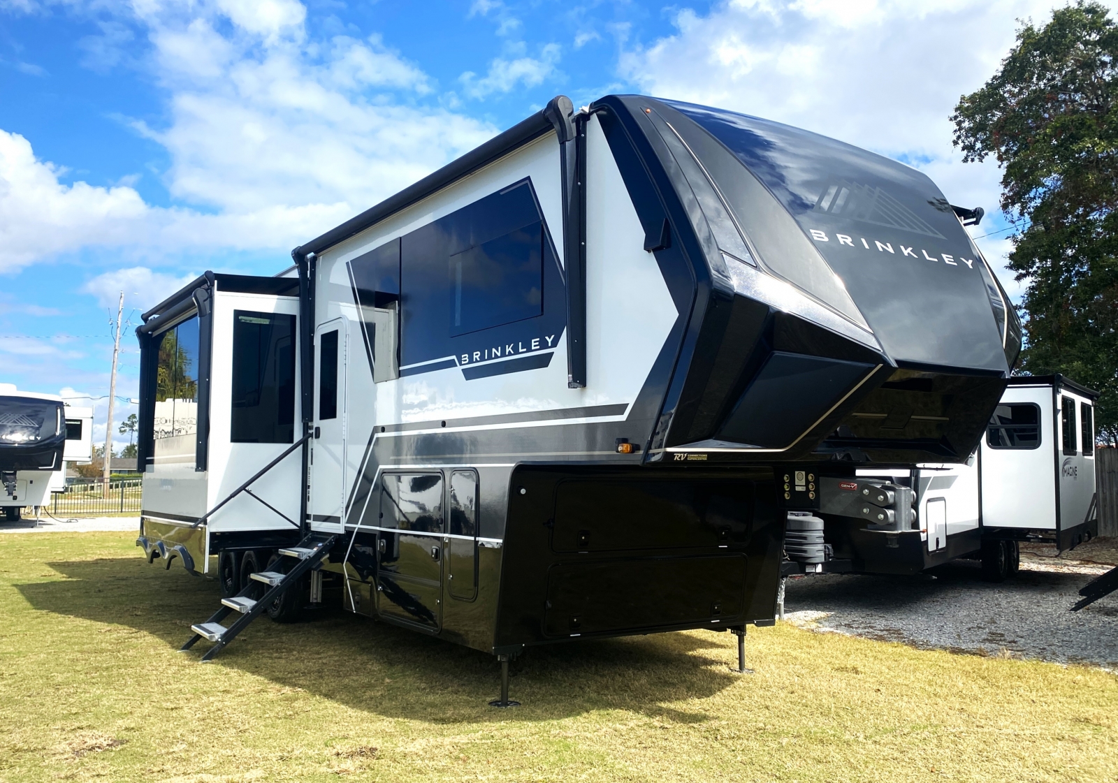 2024 Brinkley Model G 3500 - RV Connections