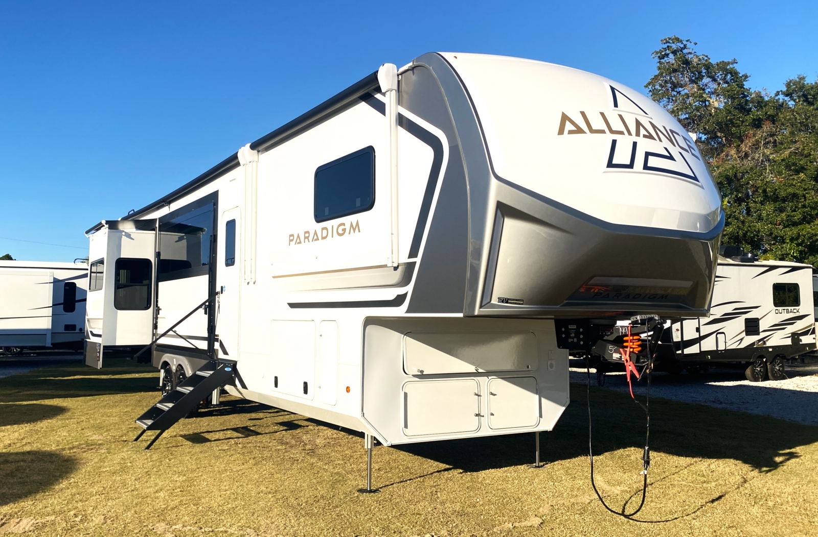 2026 Alliance RV Paradigm 388SP - RV Connections