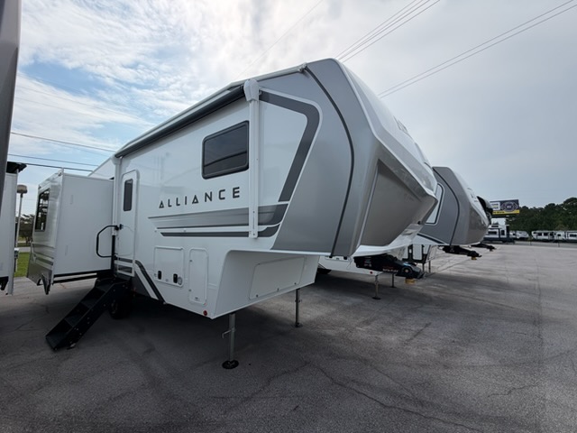 2027 Alliance Rv Avenue 25RL - RV Connections
