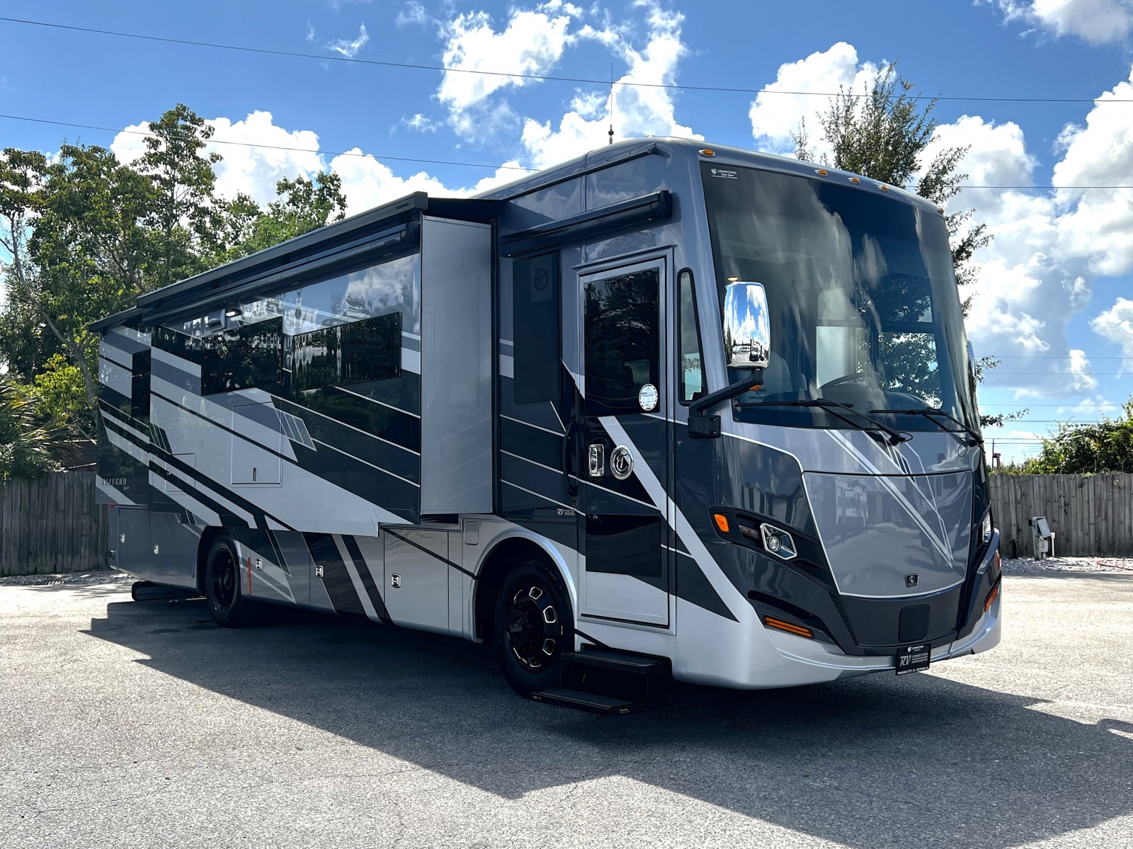 2027 Tiffin Motorhomes Allegro Red 33AA - RV Connections