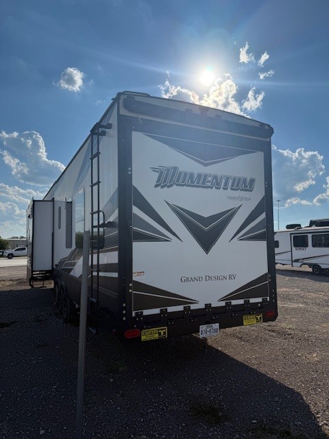 2020 Grand Design Momentum 381M M-Class - RV Land