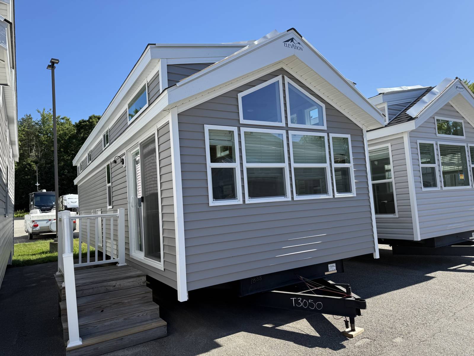 NEW 2025 Elevation 5 Series 5-113R - Seacoast RV