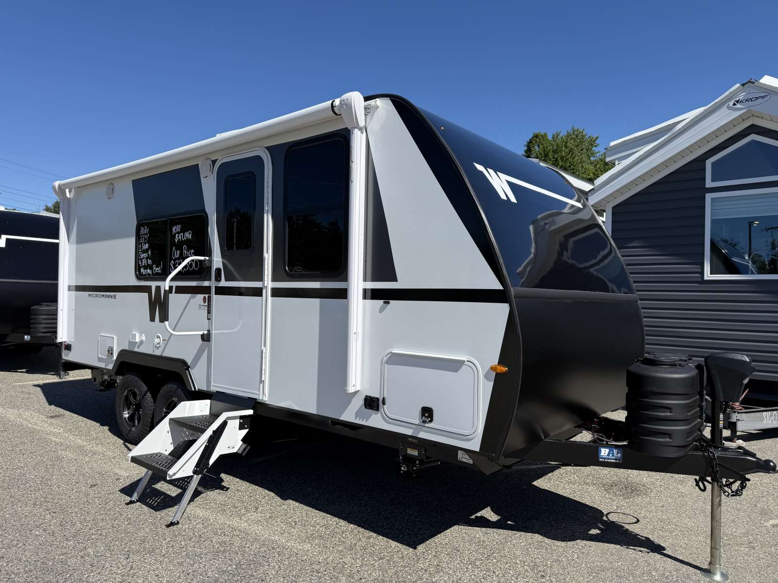 NEW 2026 Winnebago Micro Minnie 2108DS - Seacoast RV