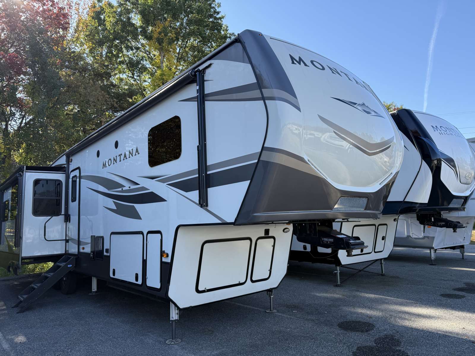 USED 2020 Keystone Montana 3721RL - Seacoast RV