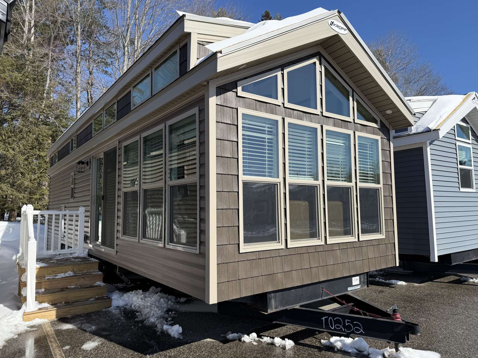 NEW 2026 Kropf Island Series 4641KWD - Seacoast RV