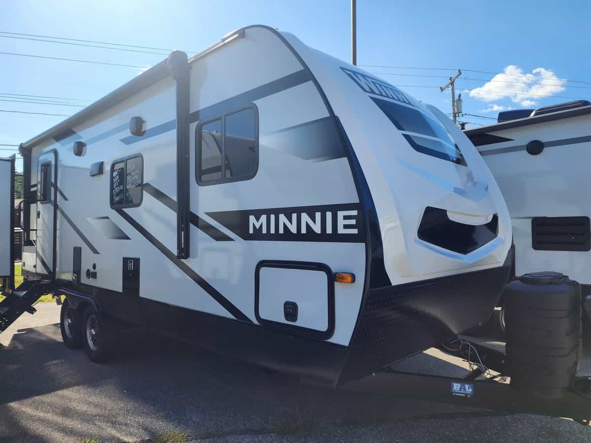 NEW 2024 Winnebago Minnie 2327TB - Seacoast RV