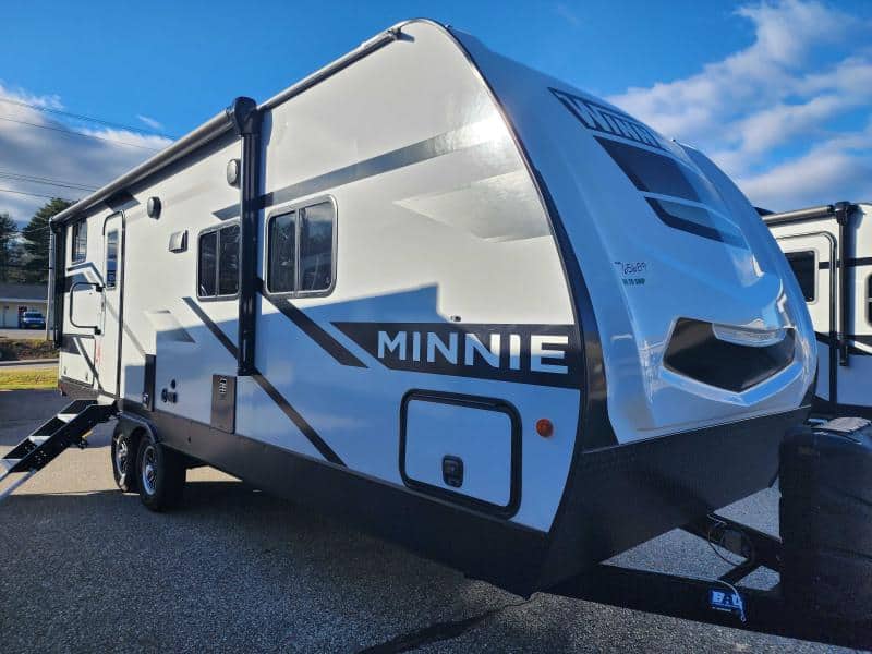 NEW 2024 Winnebago Minnie 2301BHS - Seacoast RV