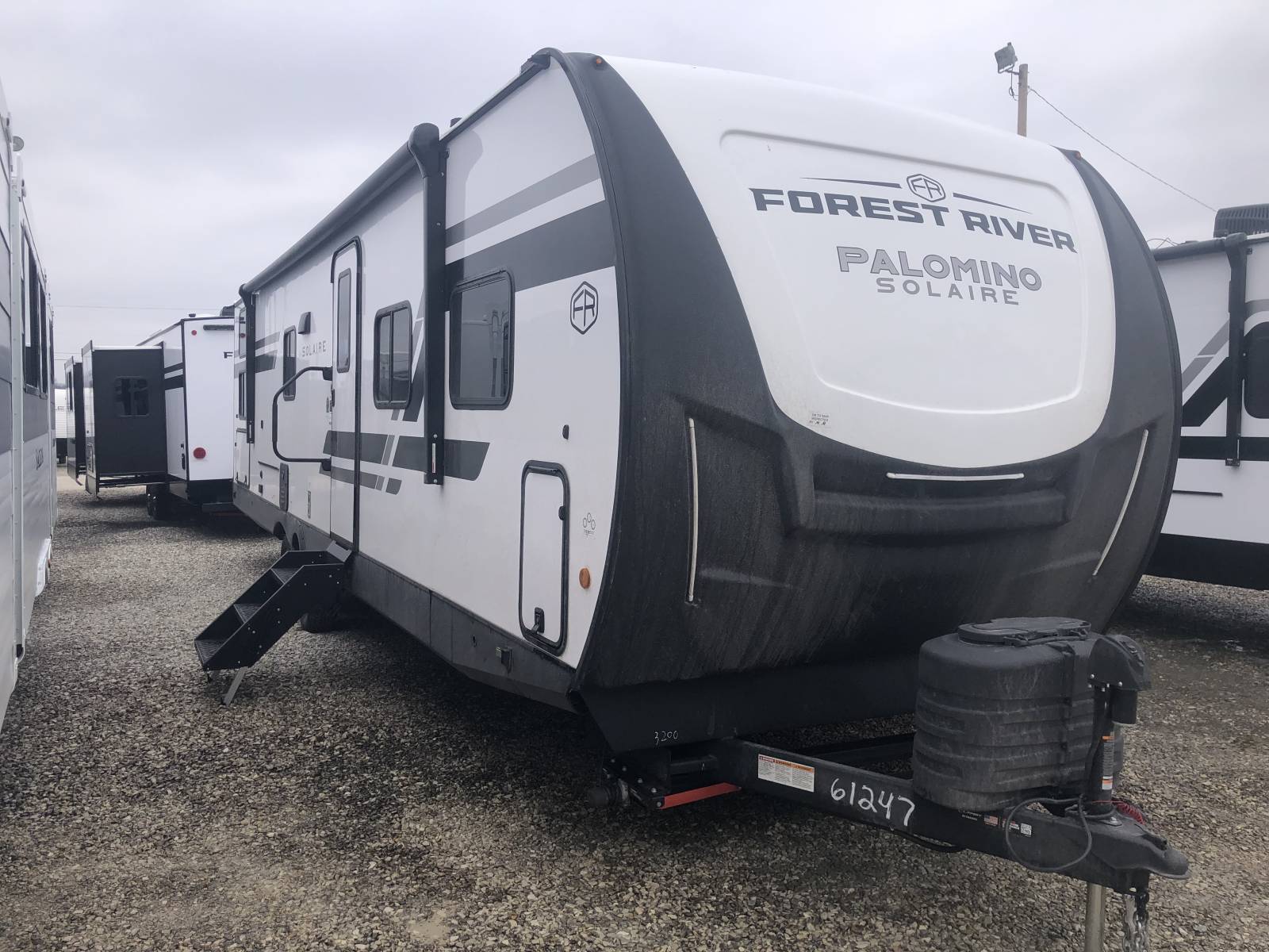 NEW 2026 PALOMINO SOLAIRE 3200TSBH - Setzers RV