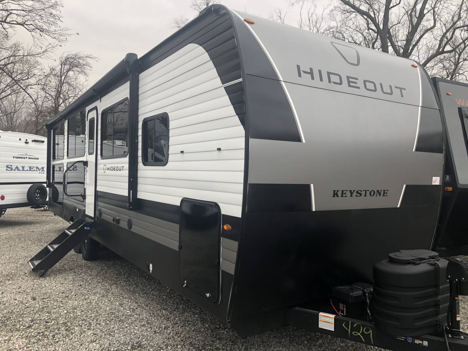 NEW 2026 KEYSTONE HIDEOUT 31SUNROOM - Setzers RV