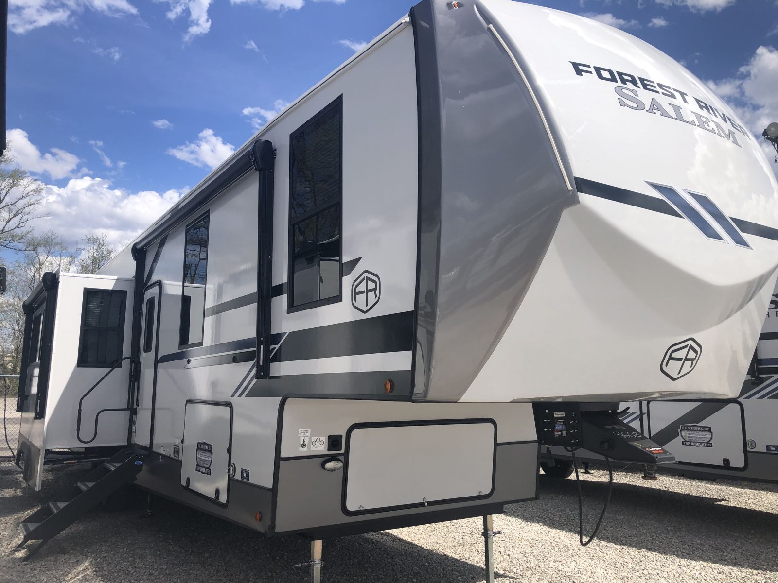 NEW 2026 FOREST RIVER SALEM HEMISPHERE 376FAM - Setzers RV