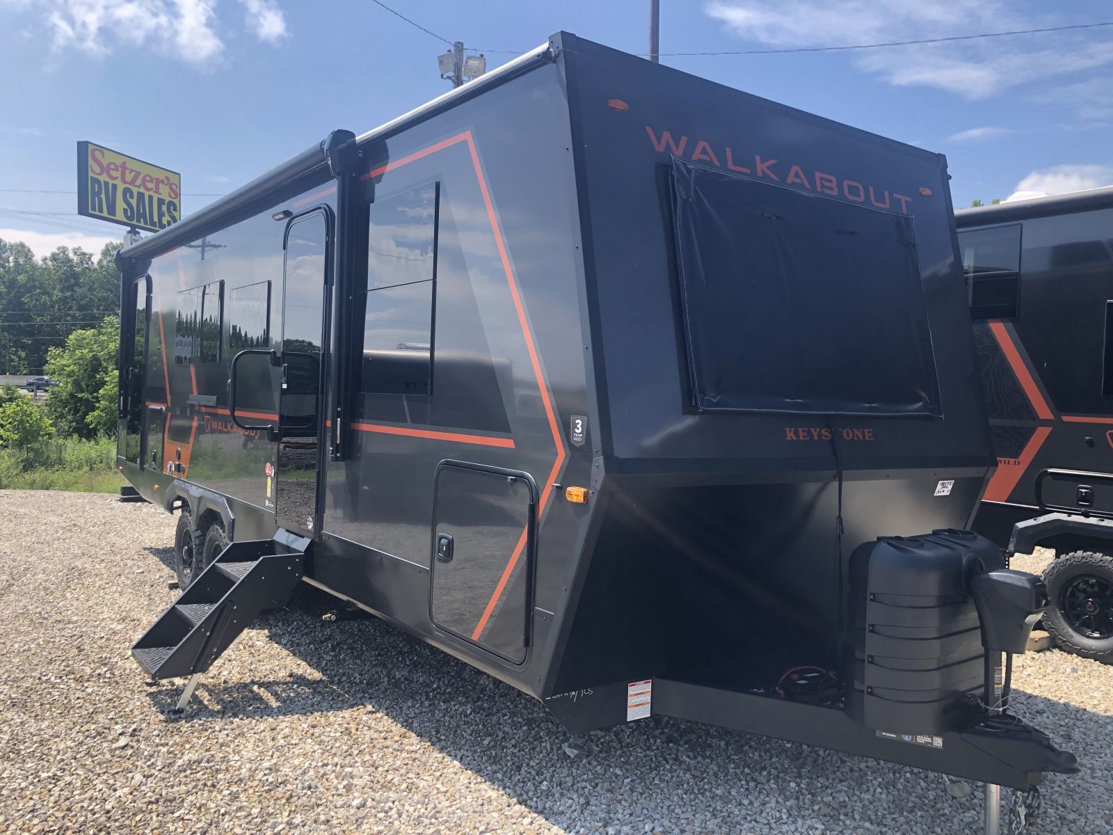 NEW 2027 KEYSTONE WALKABOUT 25MAX - Setzers RV